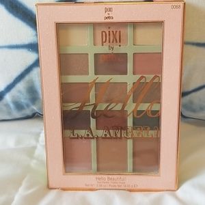 Face/Eyeshadow Pallete